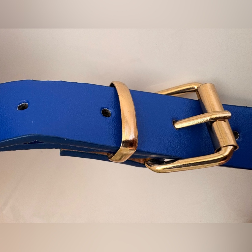 NWOT Royal Blue Quilted Women's Belt Bag with Gold Buckle. - Picture 9 of 9